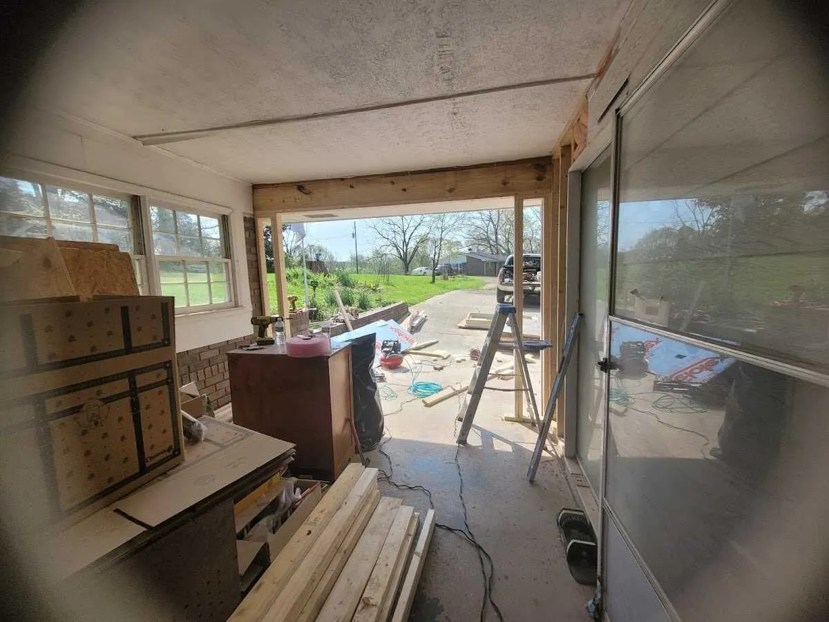 Air movers and dehumidifier for Water Mitigation Services in Van Wert